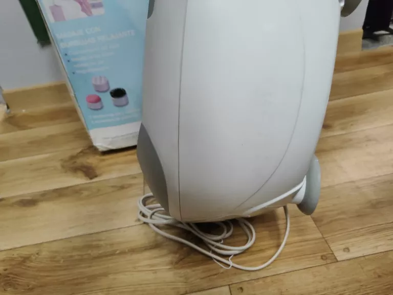 masazer-do-stop-beurer-fb-50-390w-hydromasaz-stan-uzywany