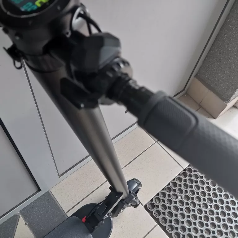 hulajnoga-elektryczna-emoko-ht-t2-warto-marka-inna-marka