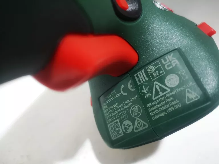 AKUMULATOROWE NOŻYCE DO TRAWY BOSCH ISIO 3.6V