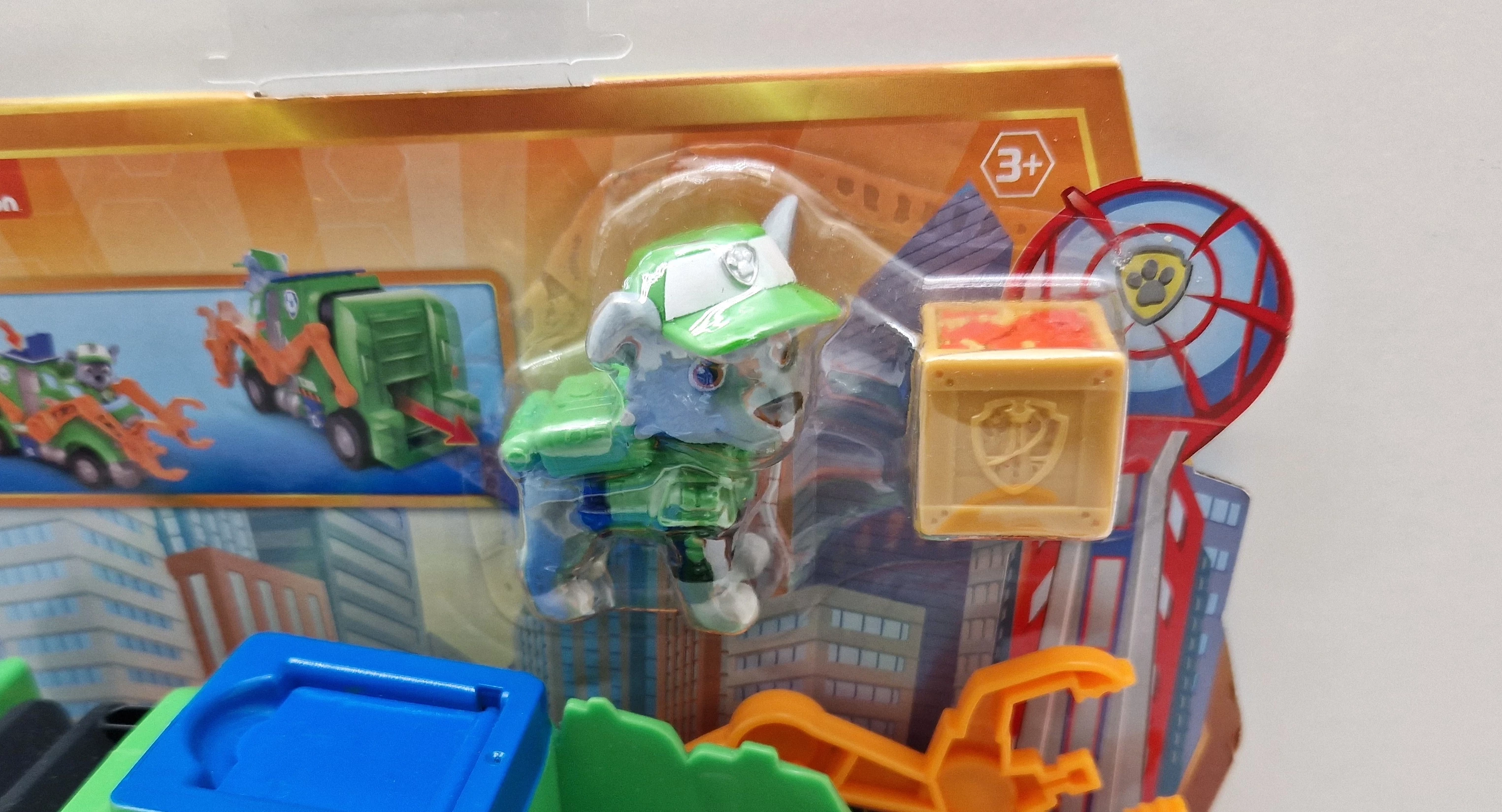 figurka-z-pojazdem-psi-patrol-rocky-stan-powystawowy