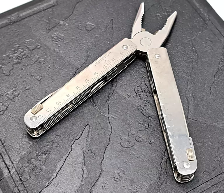 MULTITOOL VICTORINOX 24 W 1