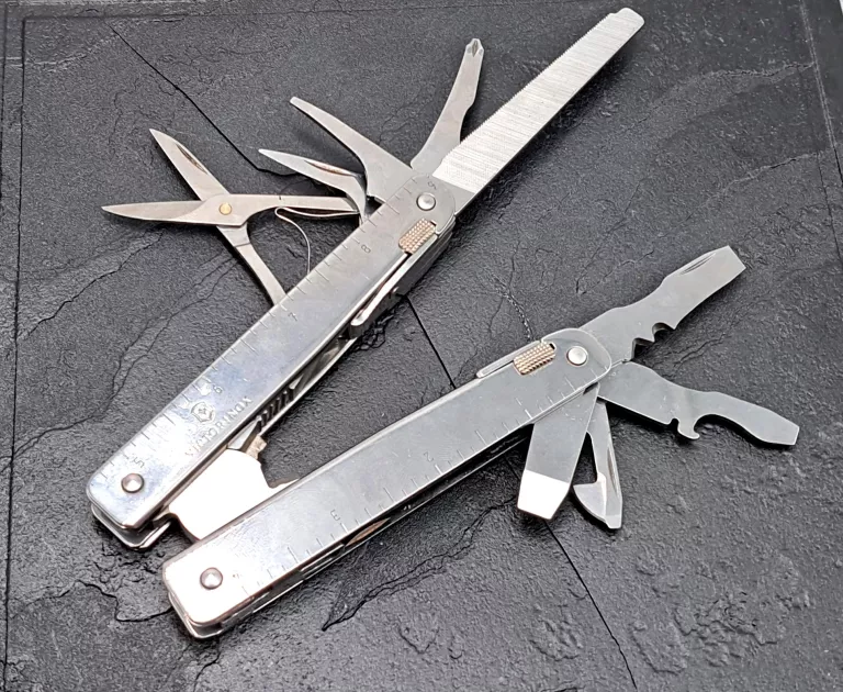 MULTITOOL VICTORINOX 24 W 1