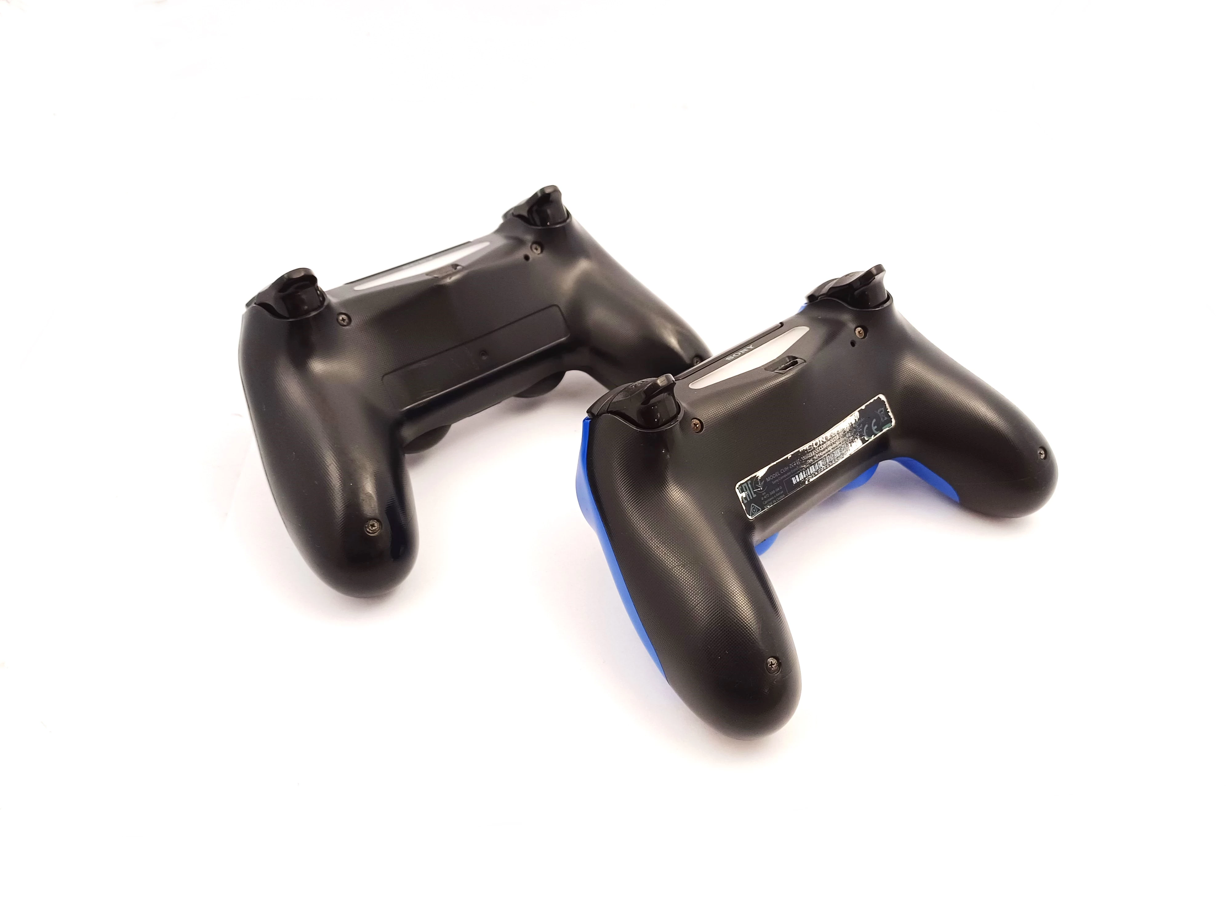 konsola-sony-playstation-4-classic-ps4-500gb-2-pady-3-gry-korfantego-4-rybnik