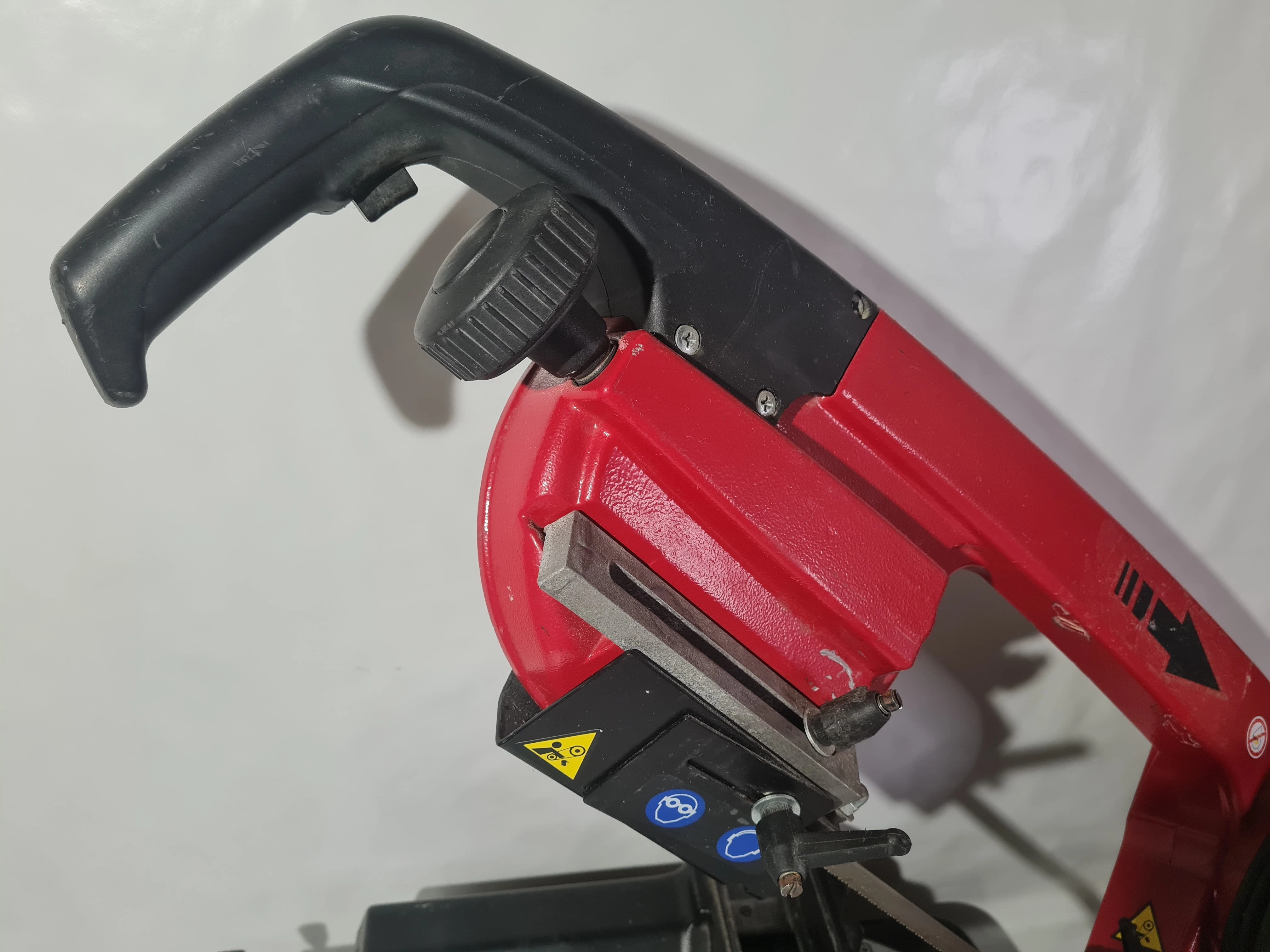 przenosna-pila-tasmowa-pbs-120-automatic-pbs-120-wurth-marka-wurth