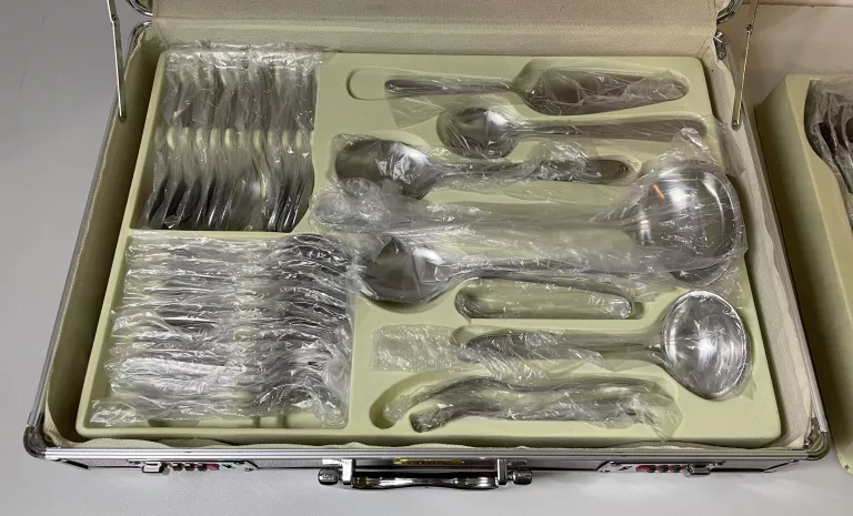 komplet-sztuccow-hoffner-elegance-72-el-walizka-liczba-elementow-w-zestawie-72