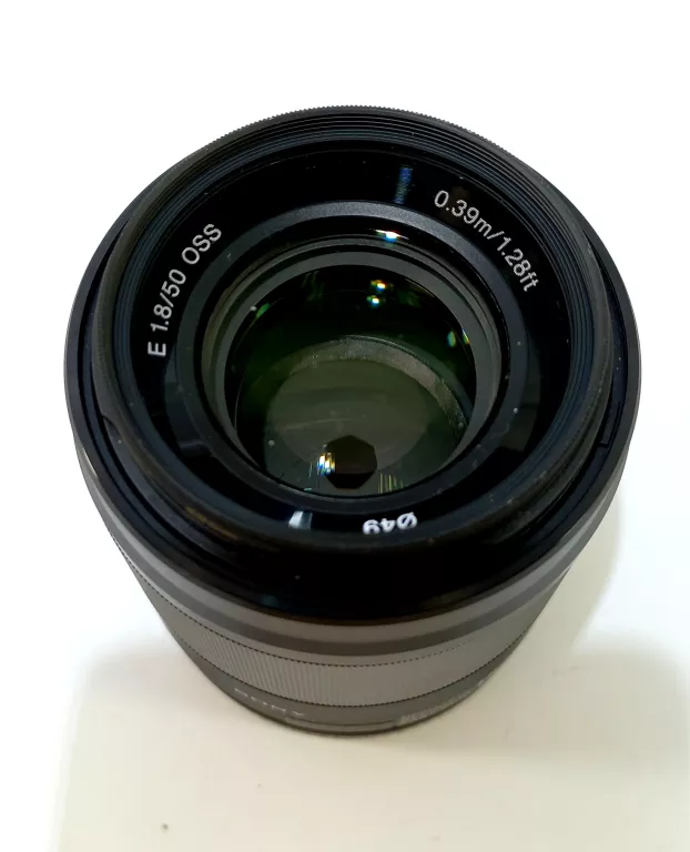 obiektyw-sony-e-sel-50f18-przyslona-f18