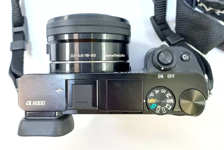 APARAT SONY A6000 SELP 1650 16-50MM