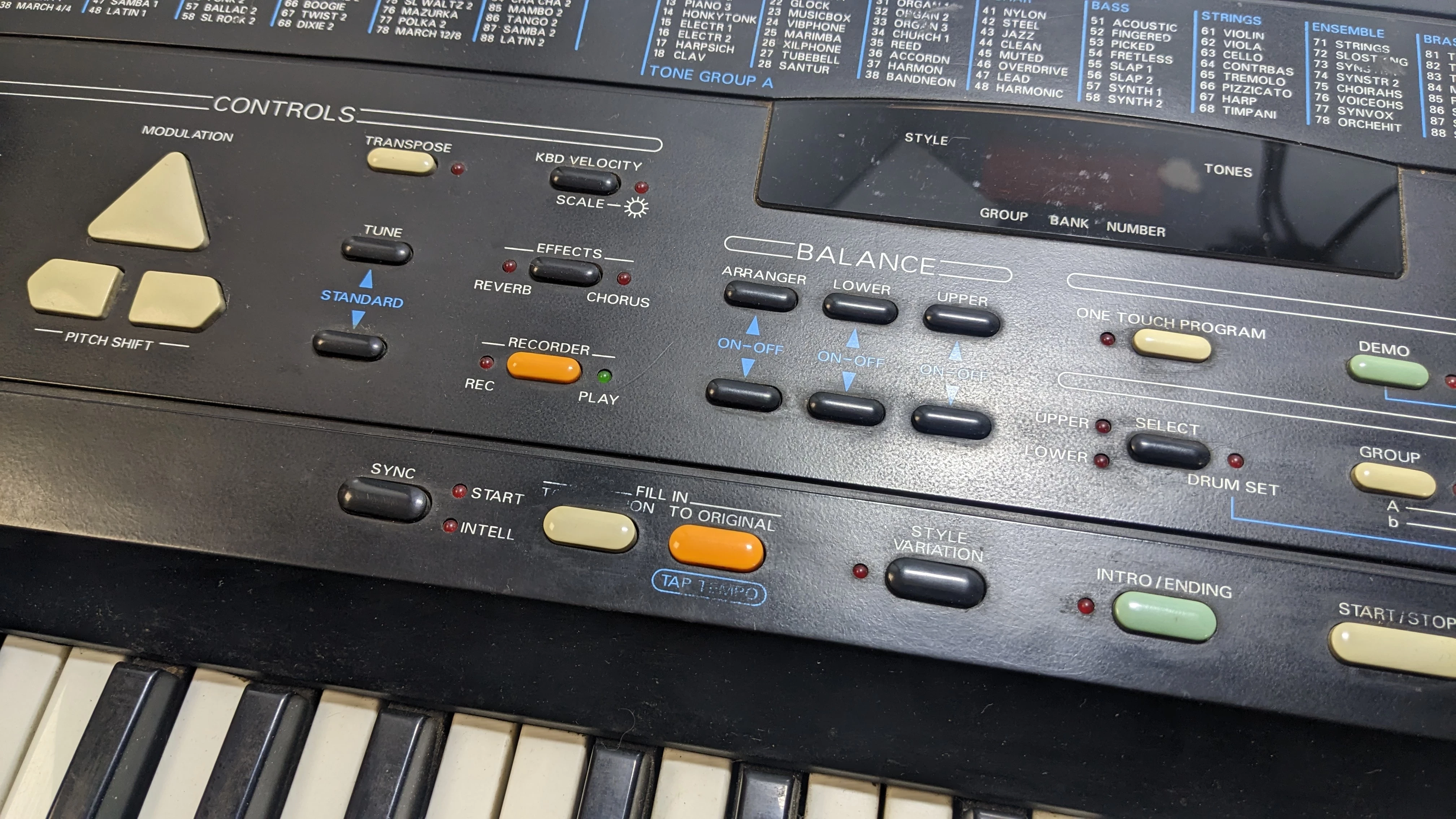 keyboard-roland-e16-uszkodzony-stan-uzywany