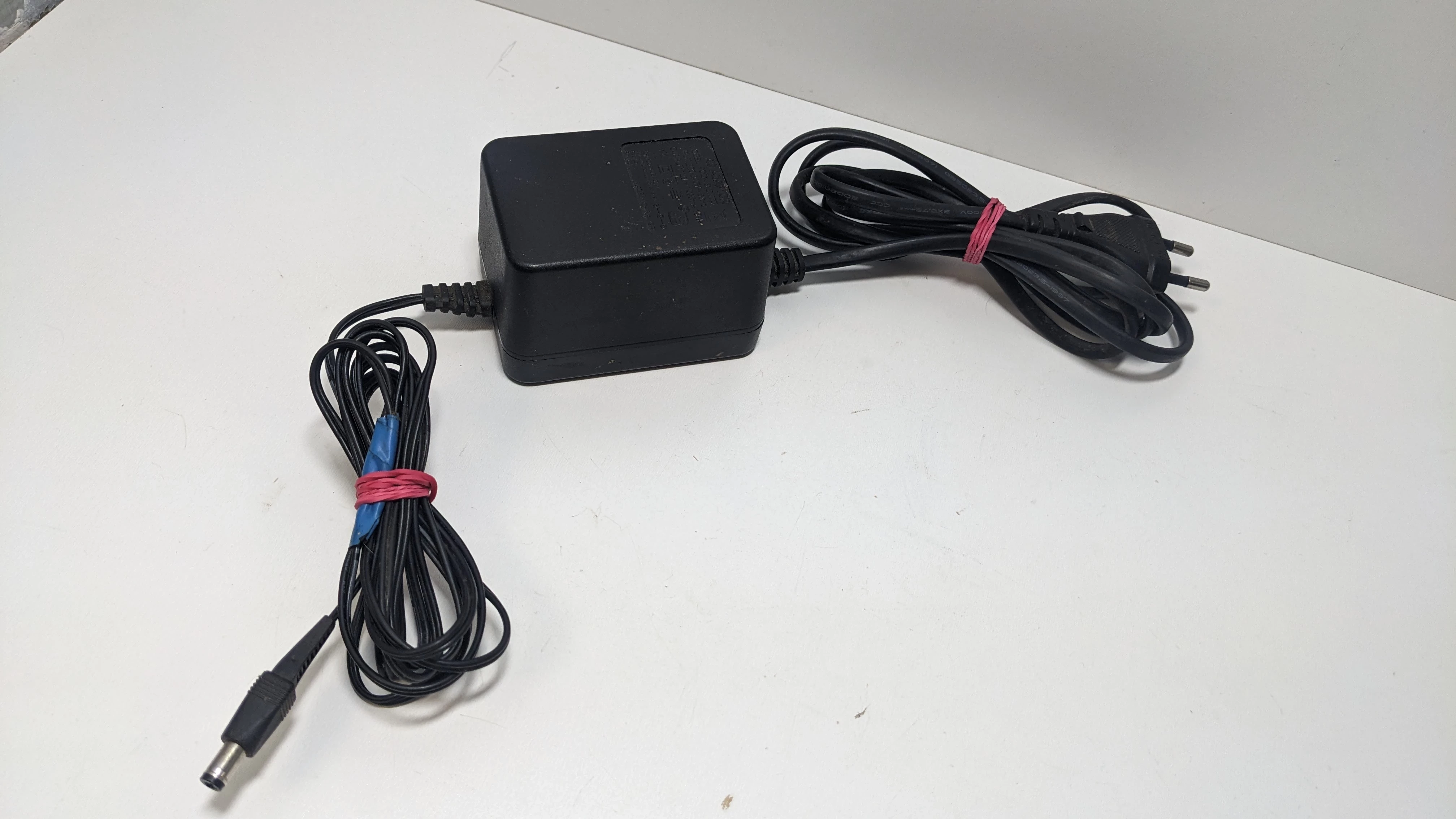 keyboard-roland-e16-uszkodzony-stan-uzywany