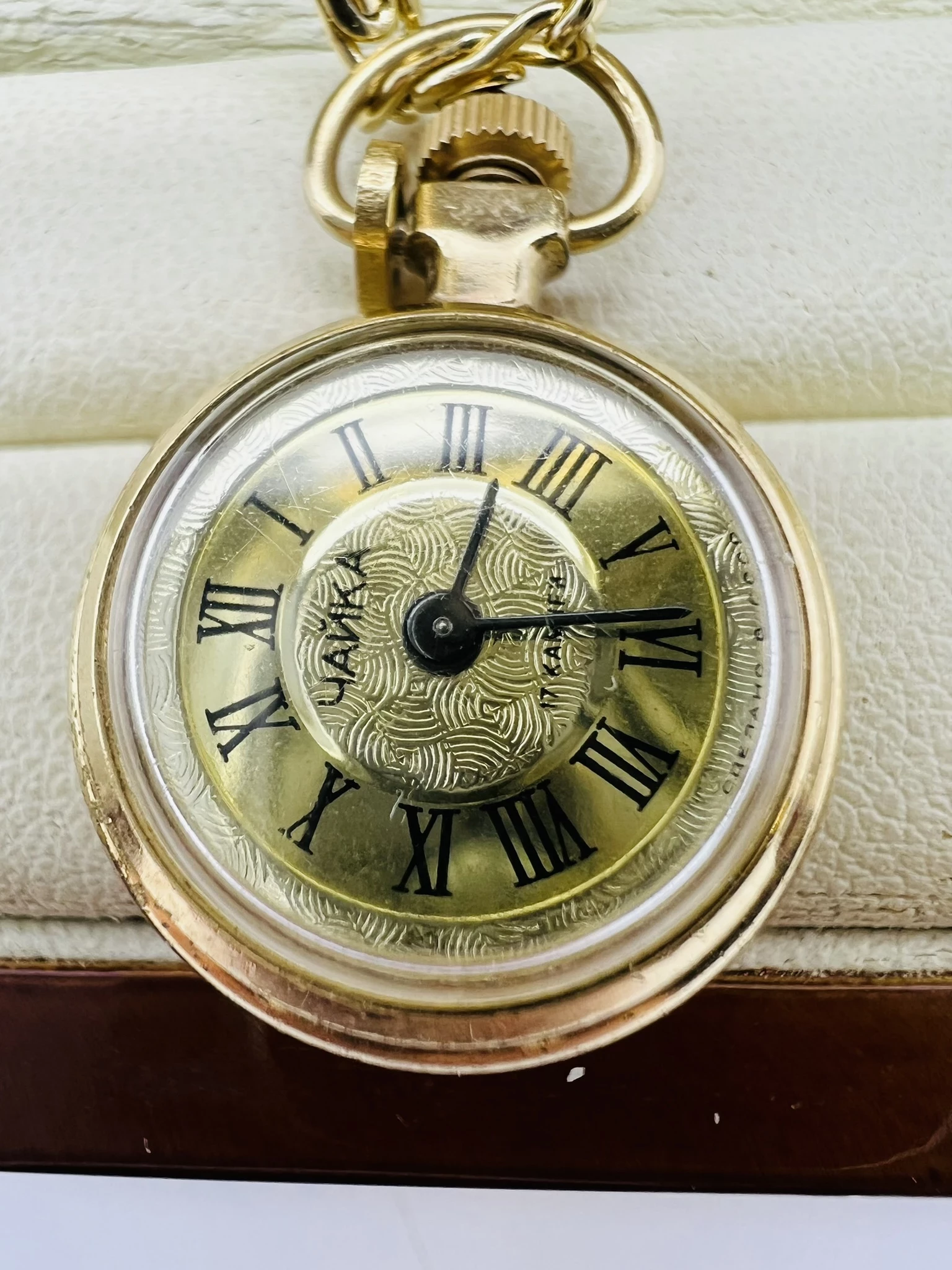 zegarek-czajka-na-lancuszku-stan-uzywany