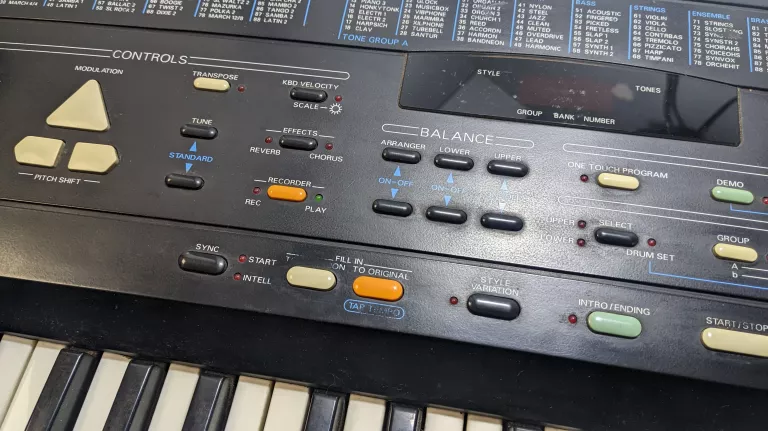 keyboard-roland-e16-uszkodzony-stan-uzywany