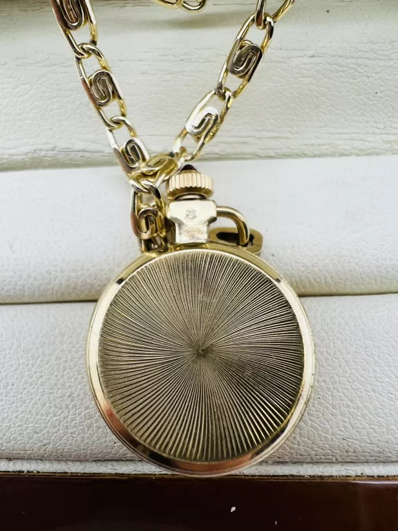 zegarek-czajka-na-lancuszku-rodzaj-analogowe