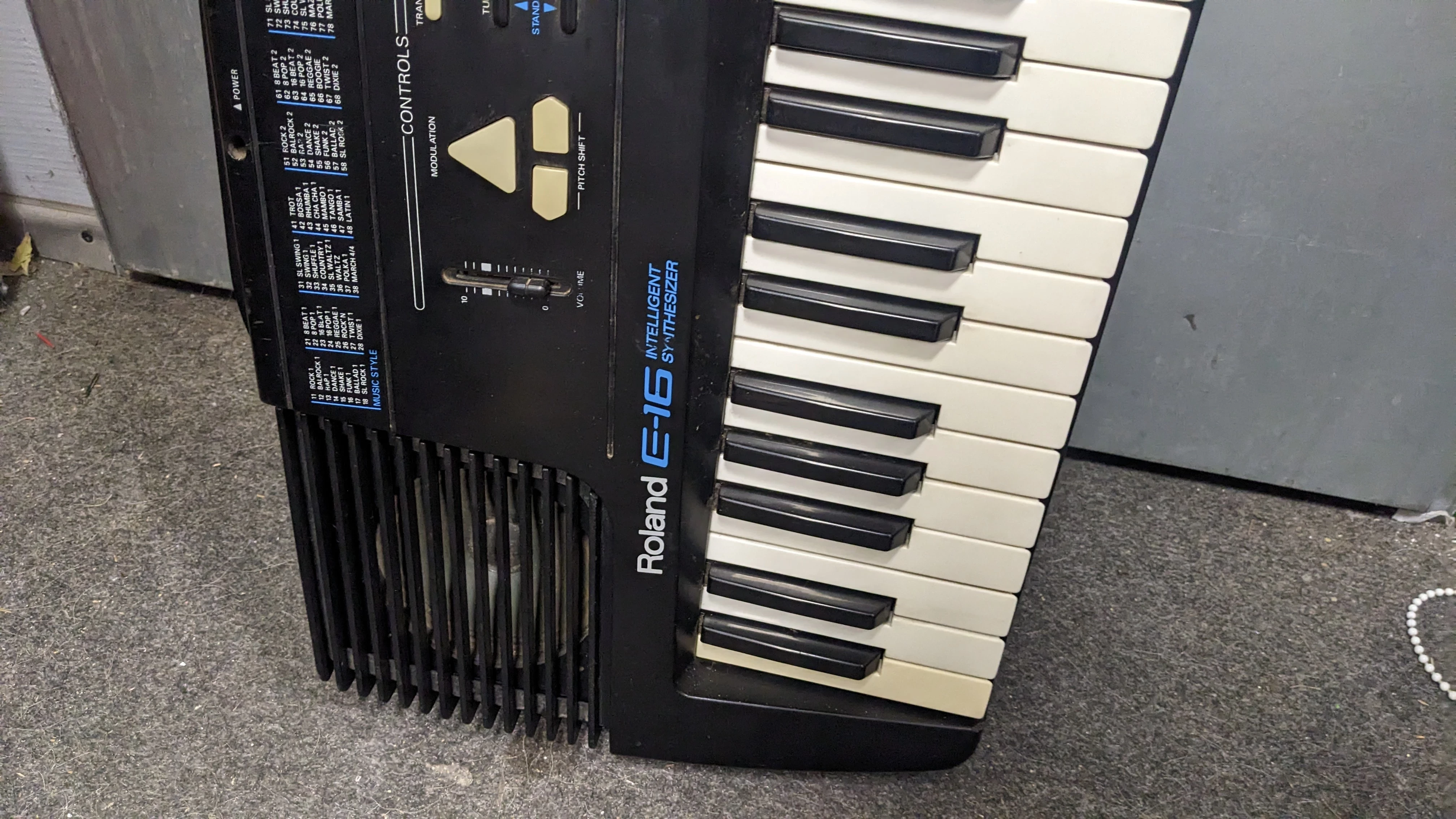 keyboard-roland-e16-uszkodzony-kod-producenta-e-16