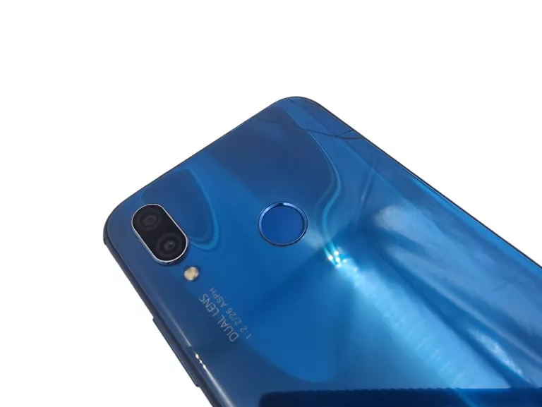 HUWAEI HUAWEI P20 LITE 4/64 GB 5,84' 3000 MAH OPIS !