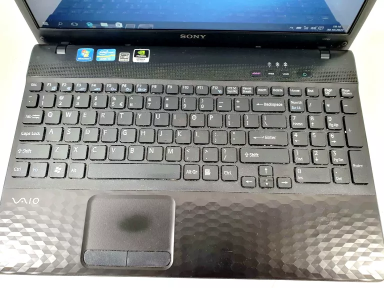 laptop-sony-vaio-pcg-71811m-i34gbwin-10-przekatna-ekranu-1560