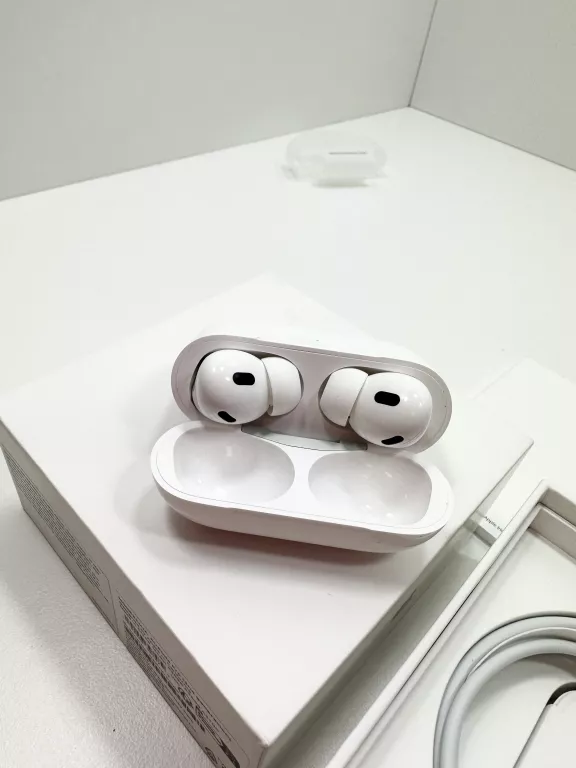 SŁUCHAWKI APPLE AIRPODS PRO 2 GEN/ POWYSTAWOWE!