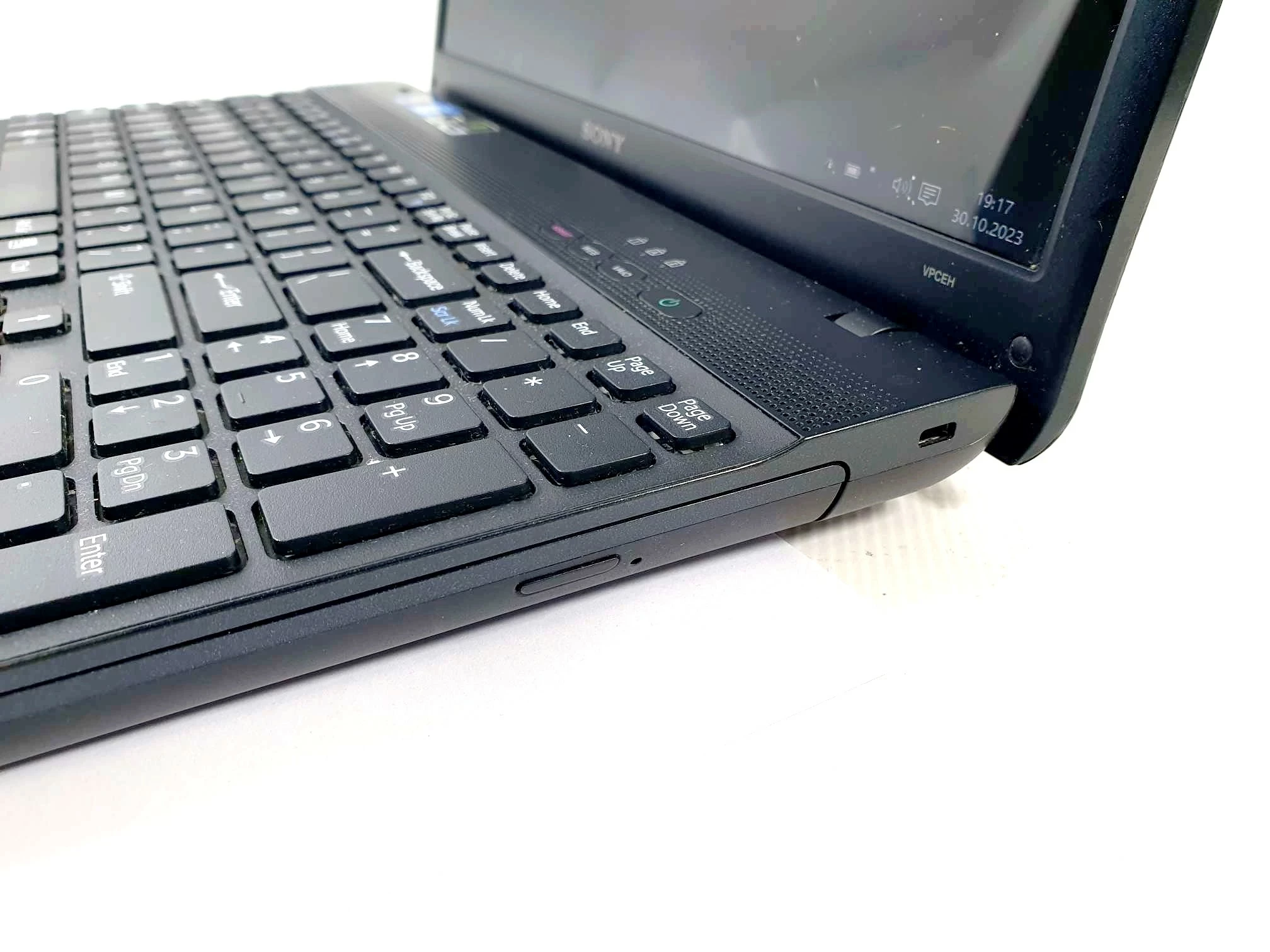 laptop-sony-vaio-pcg-71811m-i34gbwin-10-wielkosc-pamieci-ram-brak