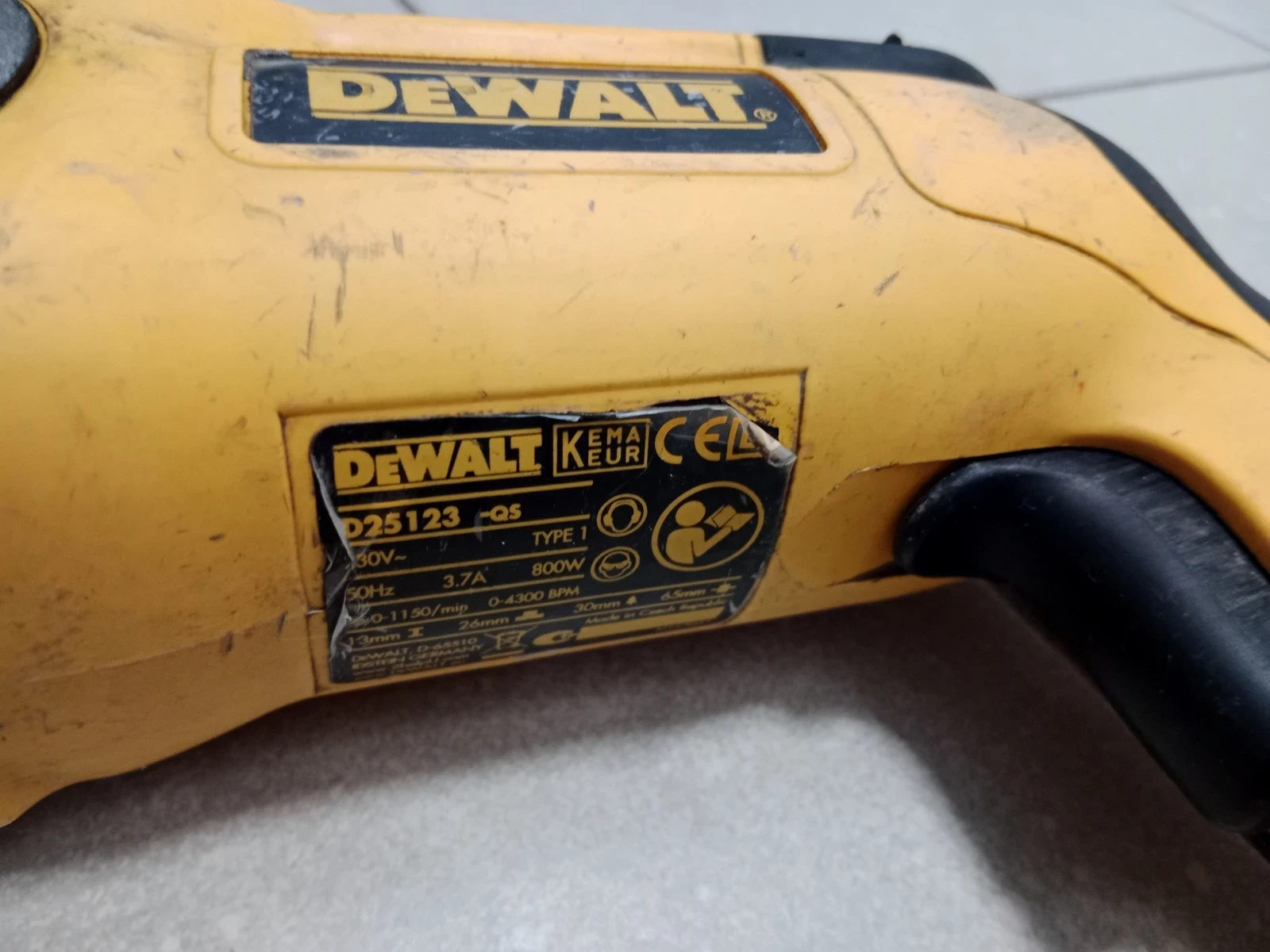 mlotowiertarka-dewalt-d25123-qs-stan-uzywany
