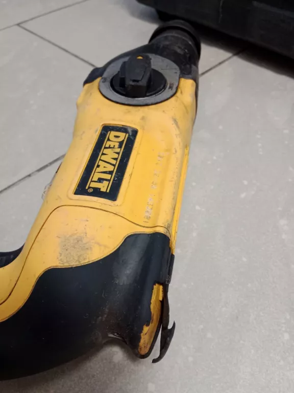 MŁOTOWIERTARKA DEWALT D25123 -QS