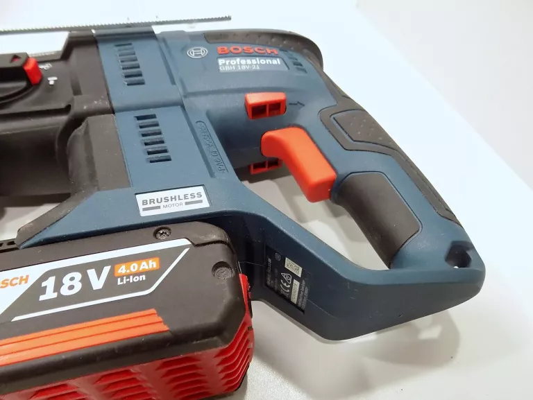 SZLIFIERKA BOSCH GWS 18V 7 + MŁOTOWIERTARKA BOSCH GBH 18V-21
