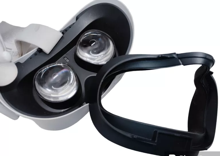 GOGLE VR OCULUS QUEST 2 KOMPLET OPIS