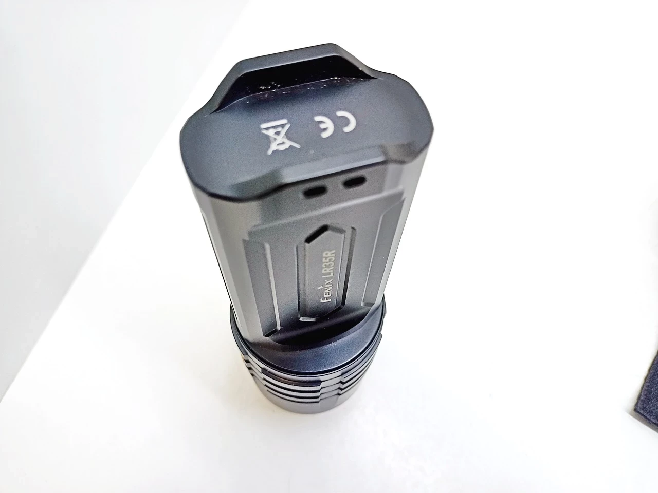 latarka-fenix-lr35r-marka-fenix