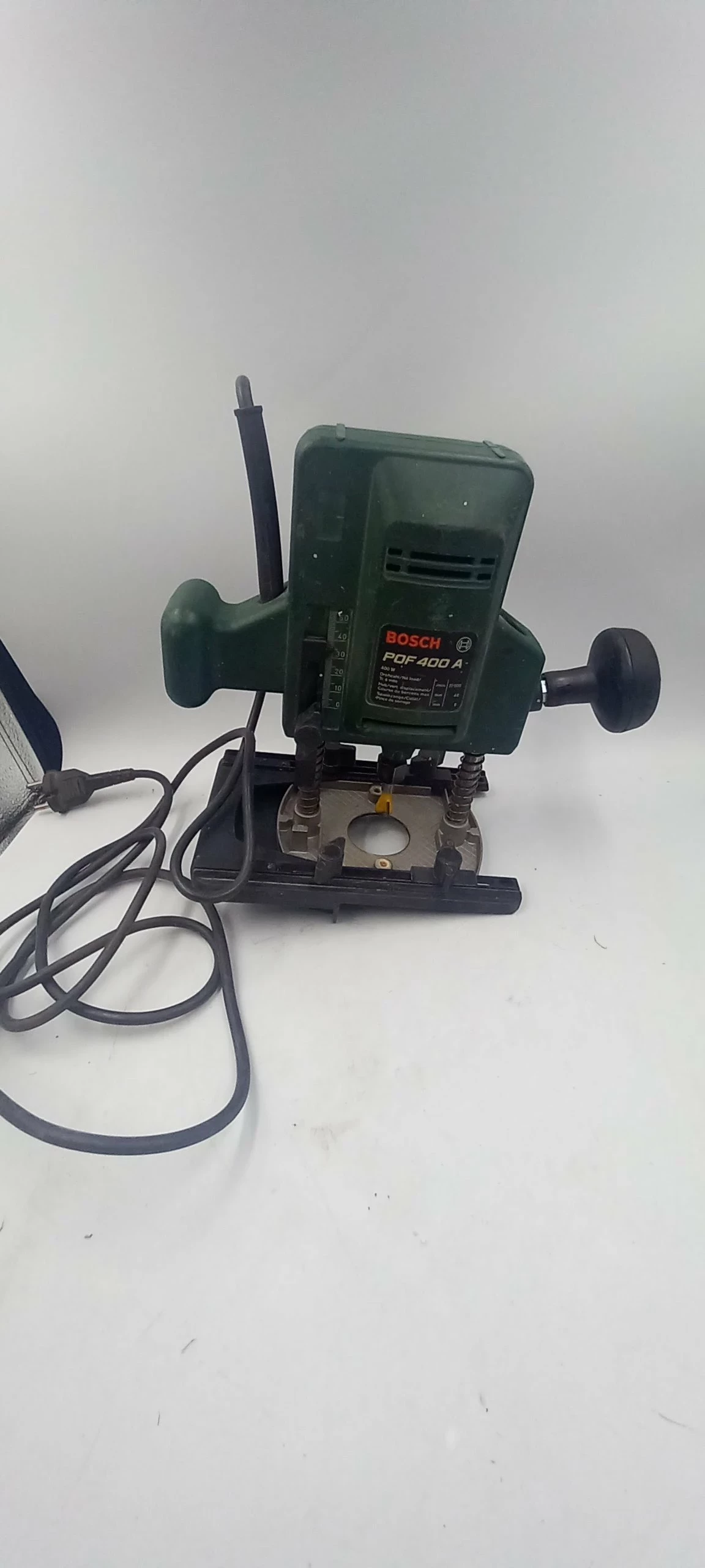 FREZARKA GÓRNOWRZECIONOWA BOSCH POF 400A Frezarki Loombard.pl