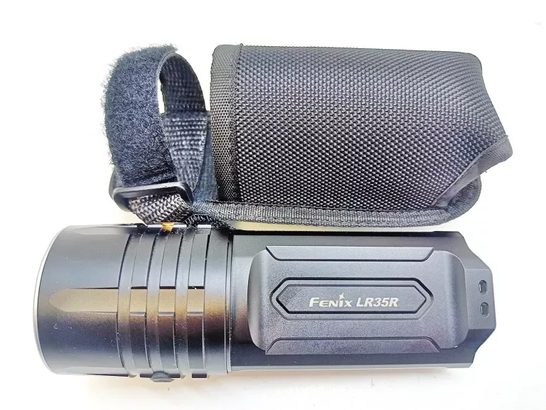 LATARKA FENIX LR35R