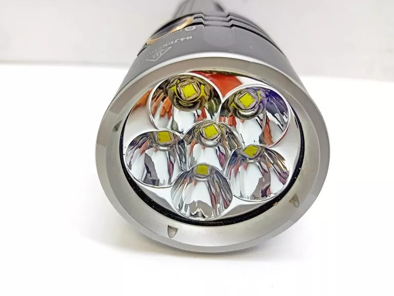 LATARKA FENIX LR35R