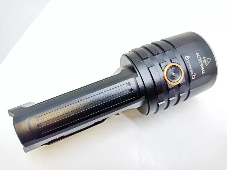 LATARKA FENIX LR35R