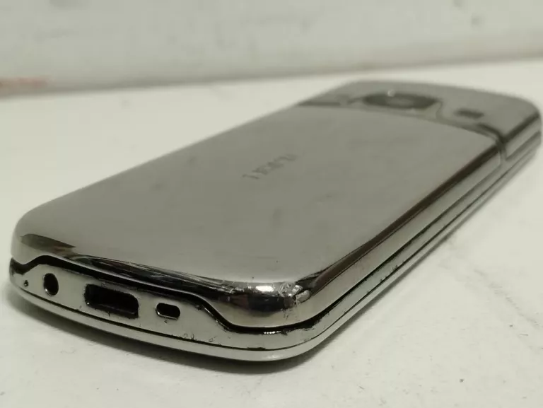TELEFON NOKIA 6700 SREBNA KOMPLET