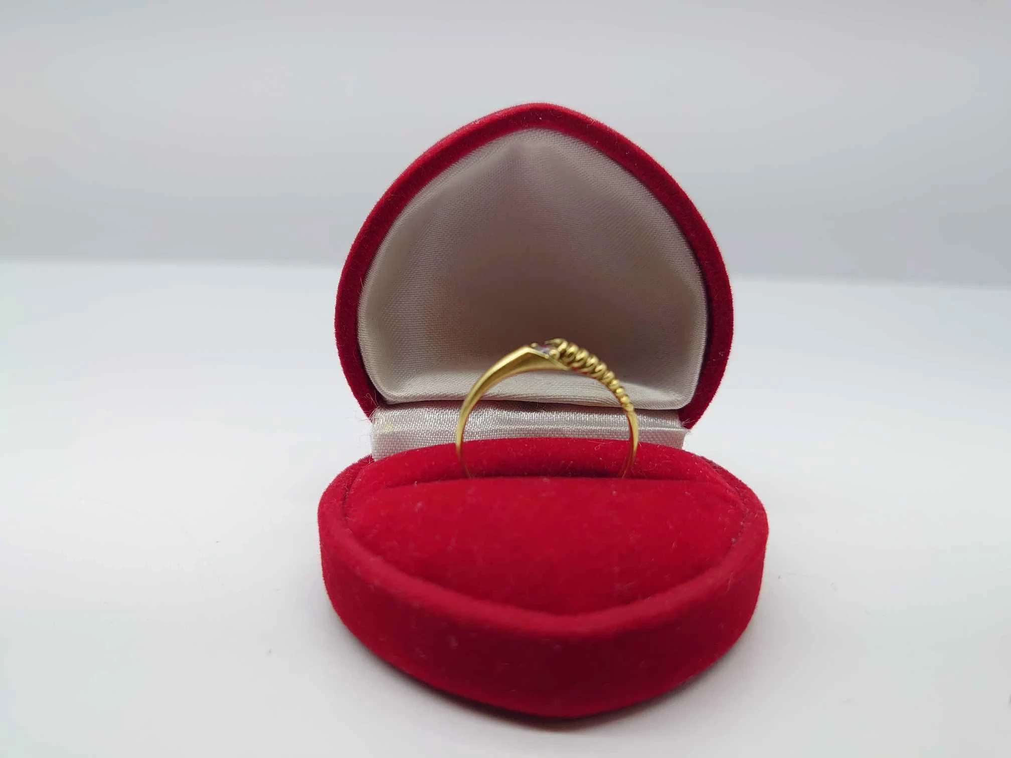 delikatny-zloty-pierscionek-proba-585-139-g-r17-rodzaj-2205-2