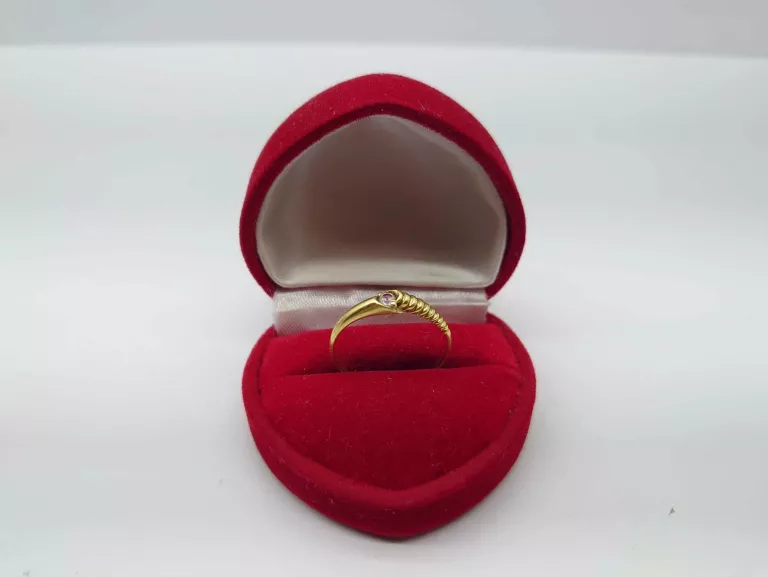 delikatny-zloty-pierscionek-proba-585-139-g-r17-ean-gtin-5905868206180