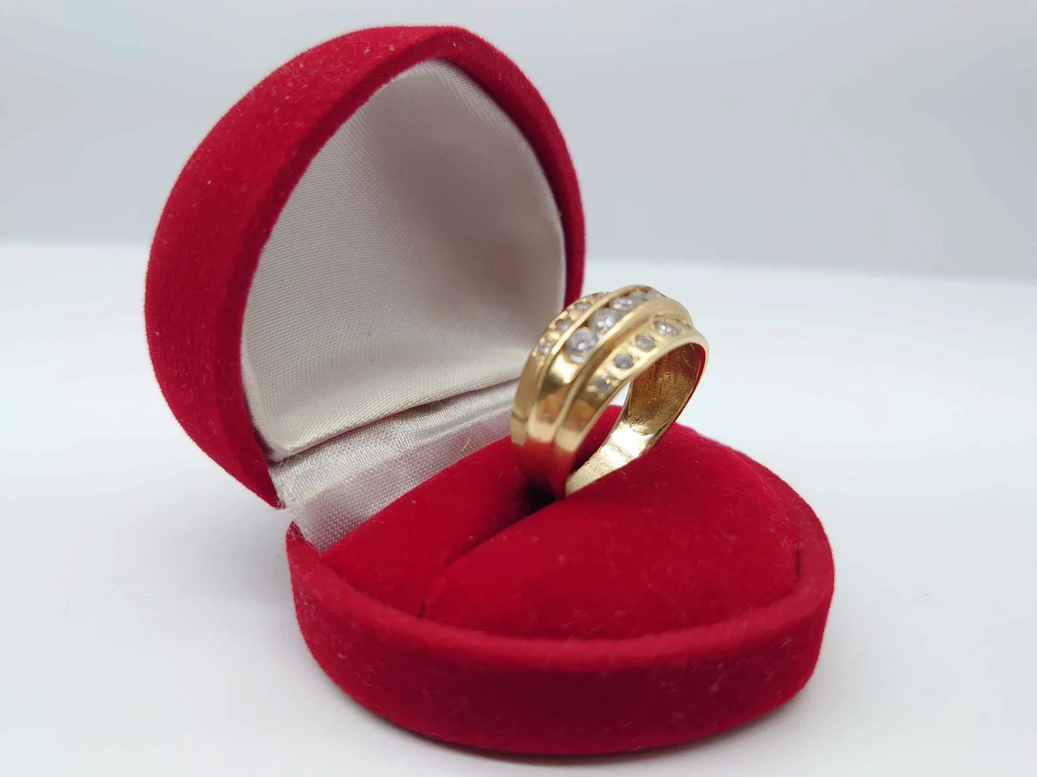 przesliczny-zloty-pierscionek-585433-g-ean-gtin-5905868206180