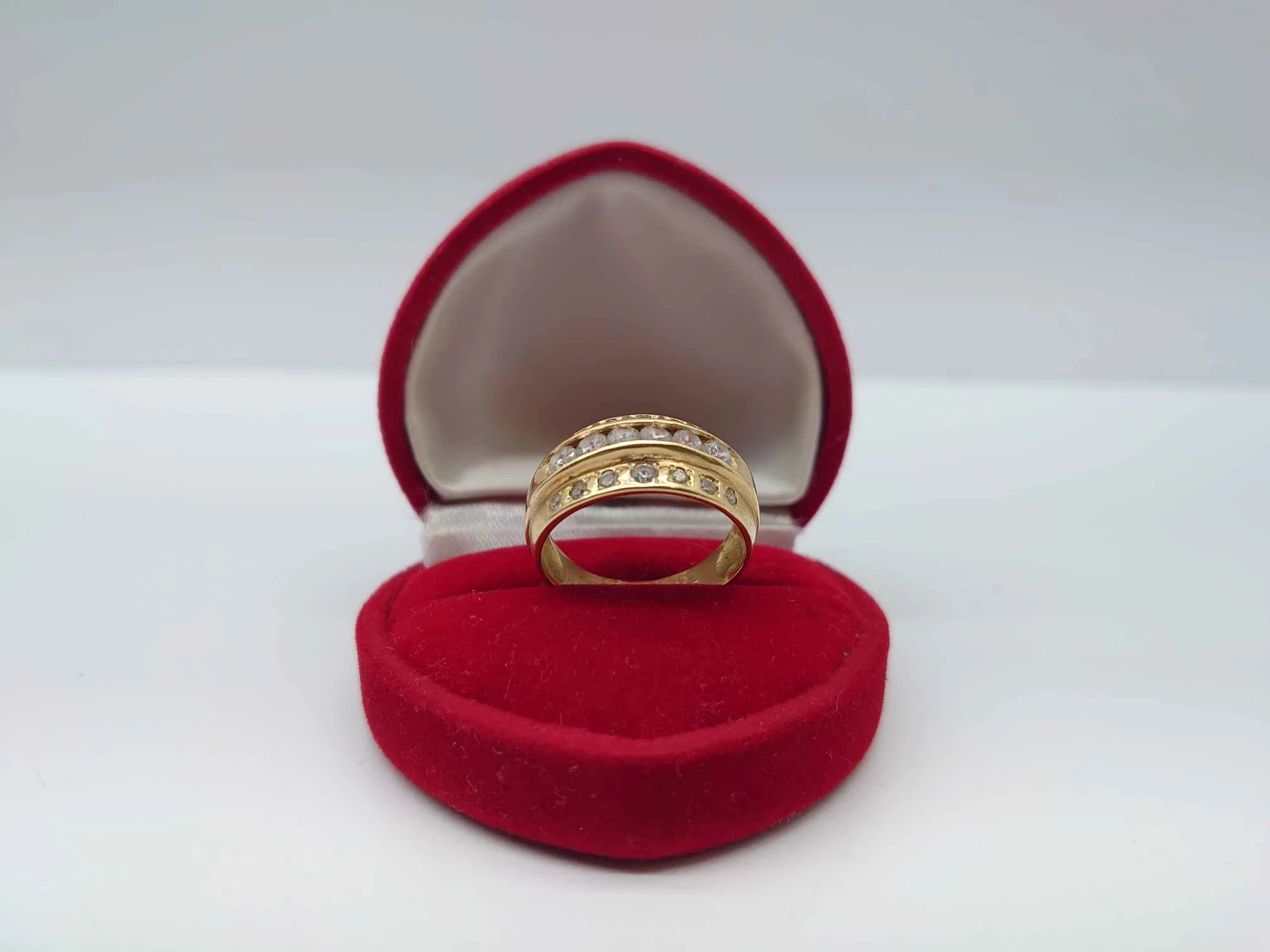 przesliczny-zloty-pierscionek-585433-g-material-15835-2