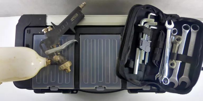 SKRZYNKA NARZEDZIOWA S 600 KLUCZE PISTOLET AW TOOLS