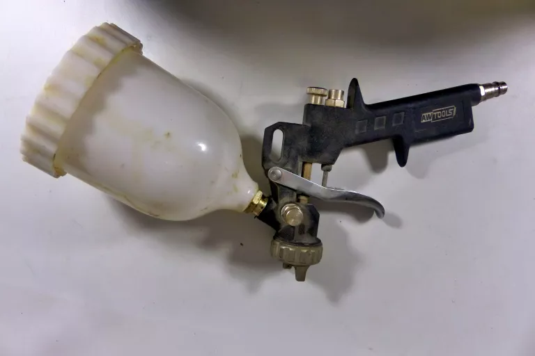 SKRZYNKA NARZEDZIOWA S 600 KLUCZE PISTOLET AW TOOLS
