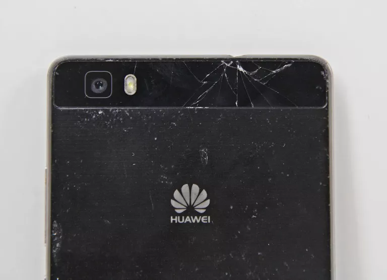 SMARTFON HUAWEI P8 LITE 2 GB / 16 GB CZARNY