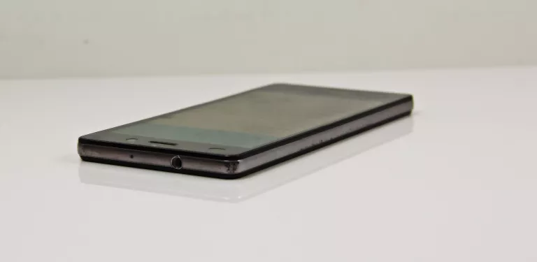 SMARTFON HUAWEI P8 LITE 2 GB / 16 GB CZARNY