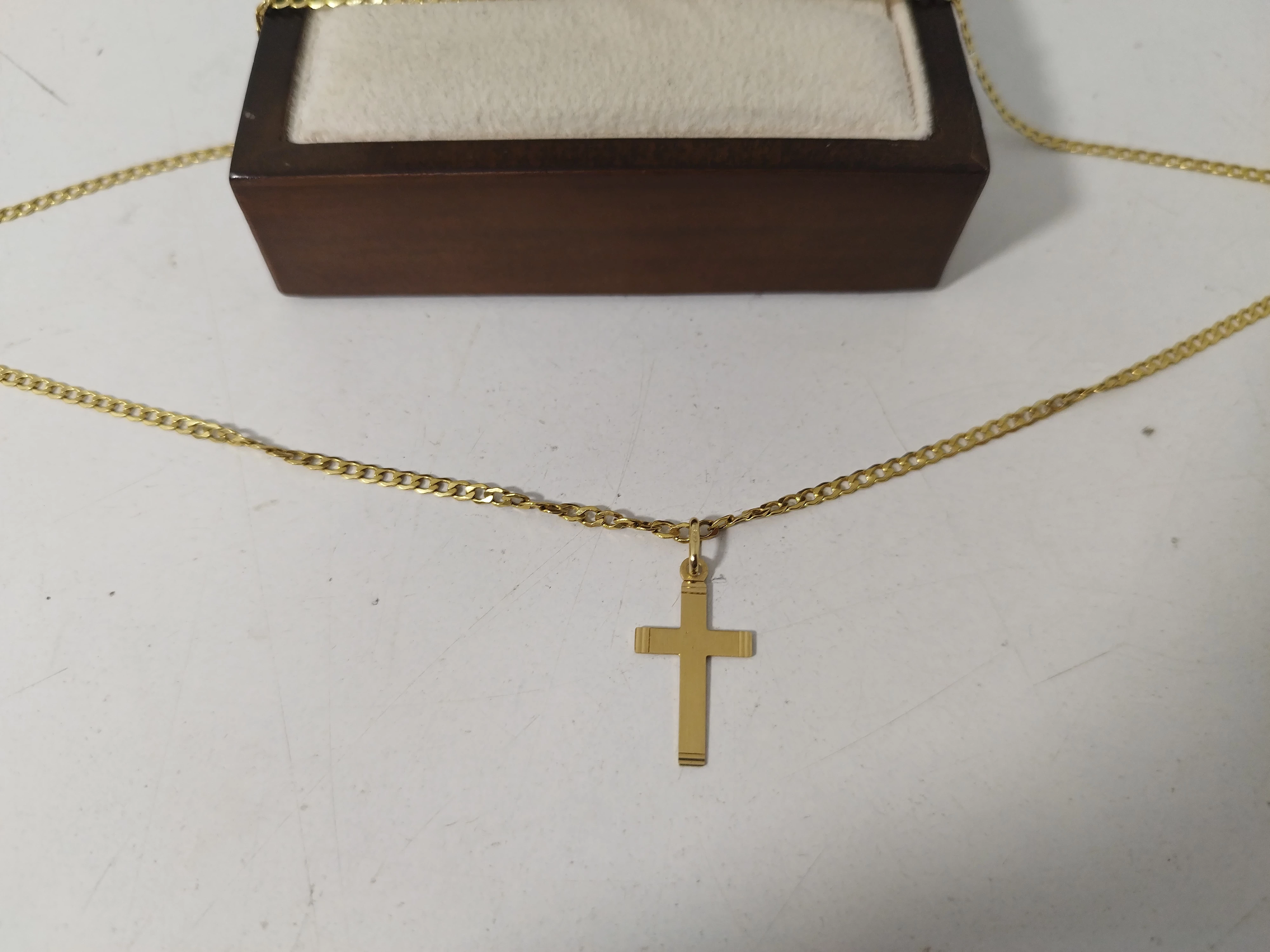 zloty-lancuszek-z-krzyzykiem-585-293-g-stan-uzywany