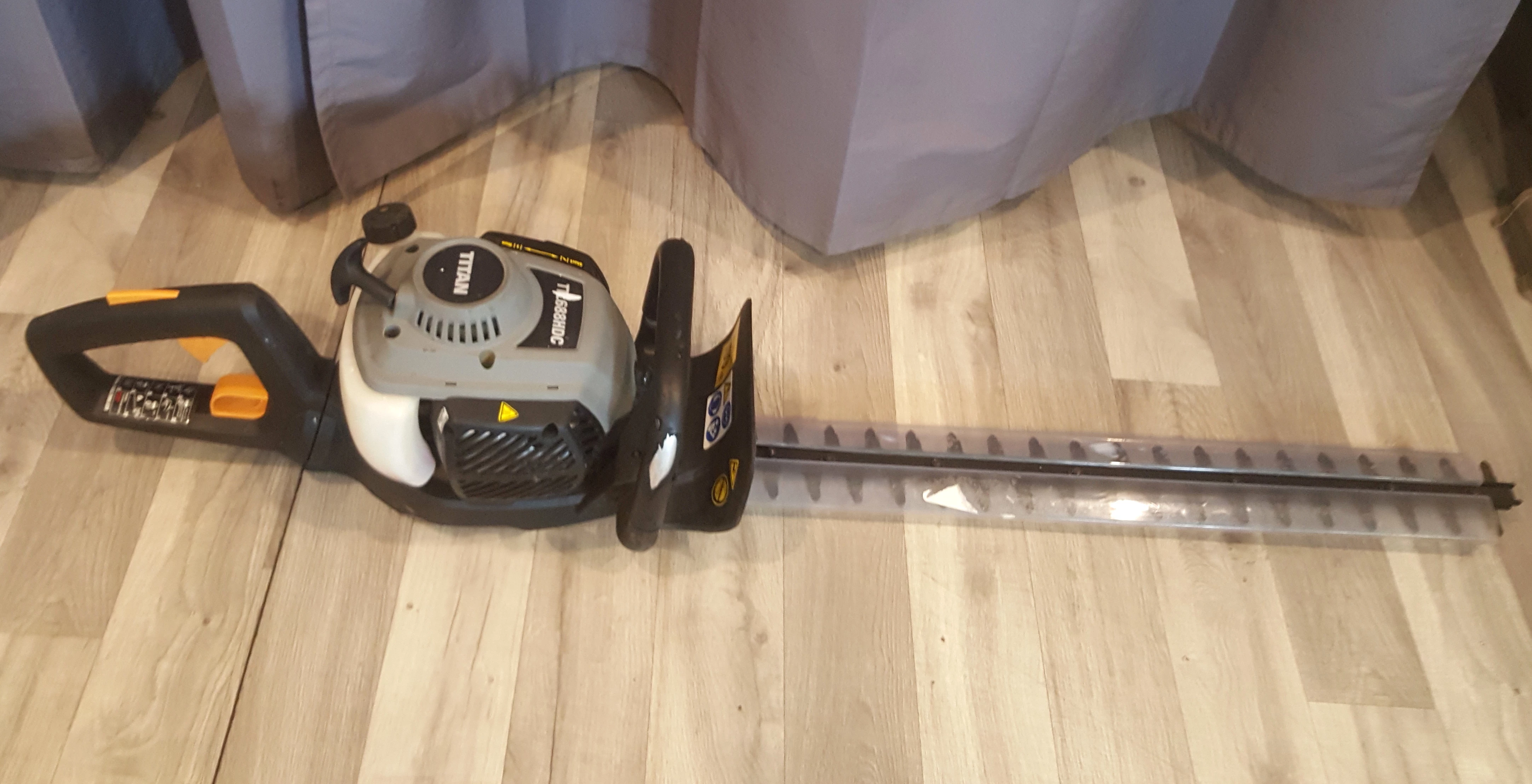 nozyce-spalinowe-do-zywoplotu-titan-ttl688hdc-kod-producenta-ttl688hdc