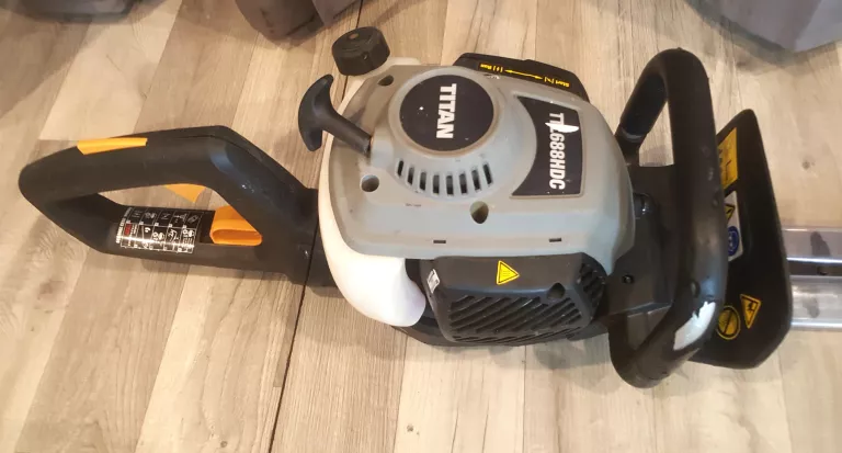 nozyce-spalinowe-do-zywoplotu-titan-ttl688hdc-brzozowa-86-bydgoszcz