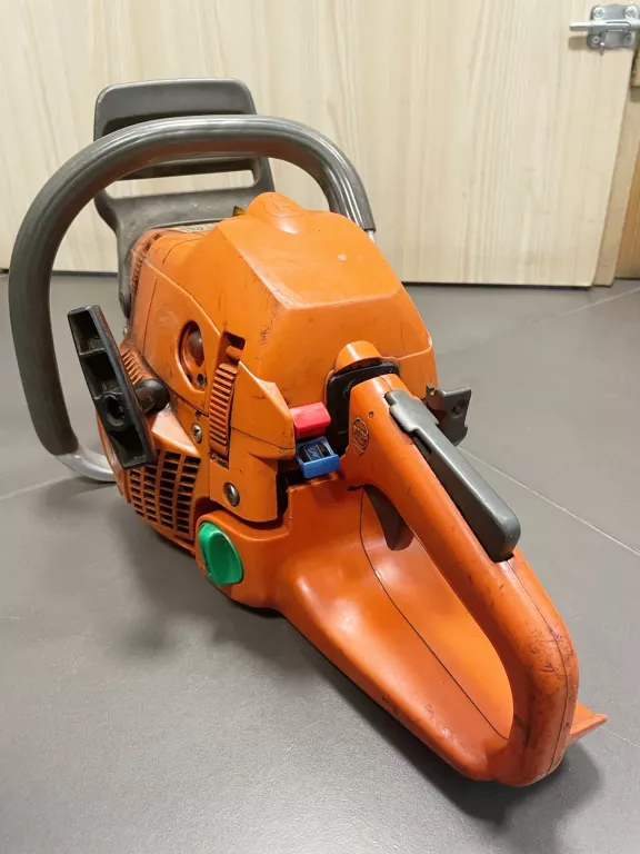 PIŁA HUSQVARNA 353 USZKODZONA
