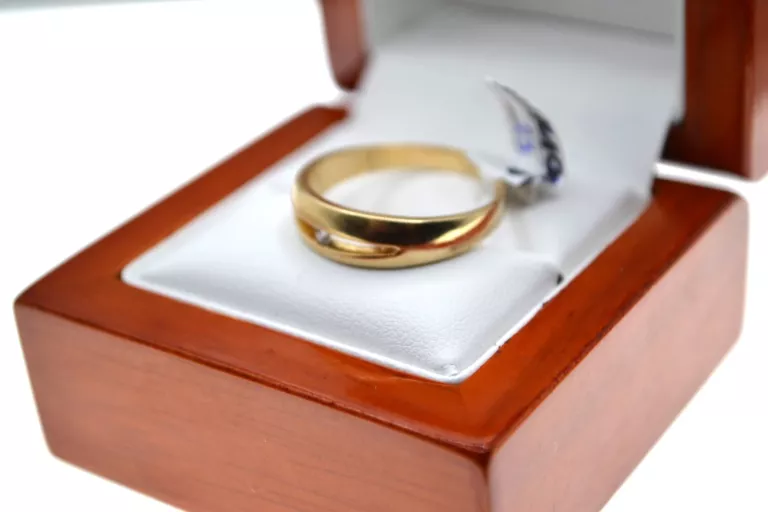 wyrob-jubilerski-uzywany-pierscionek-585-kamien-17088-524288