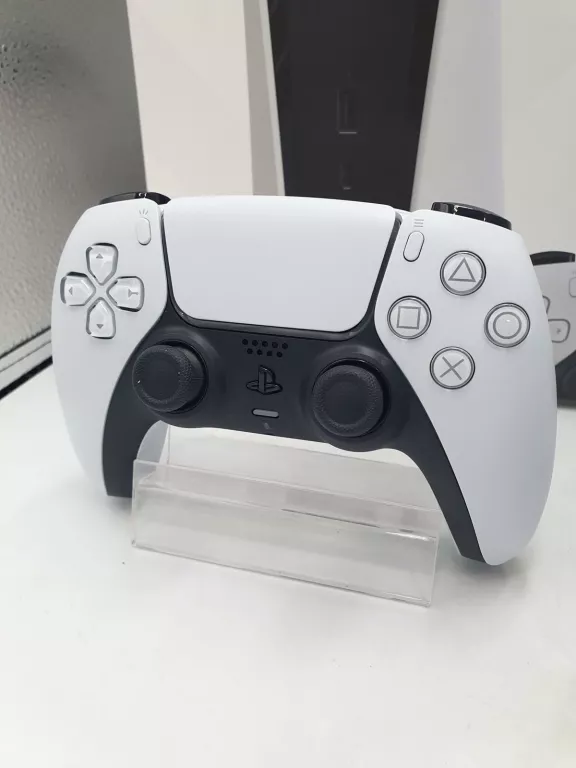 KONSOLA PLAYSTATION 5 + KOMPLET