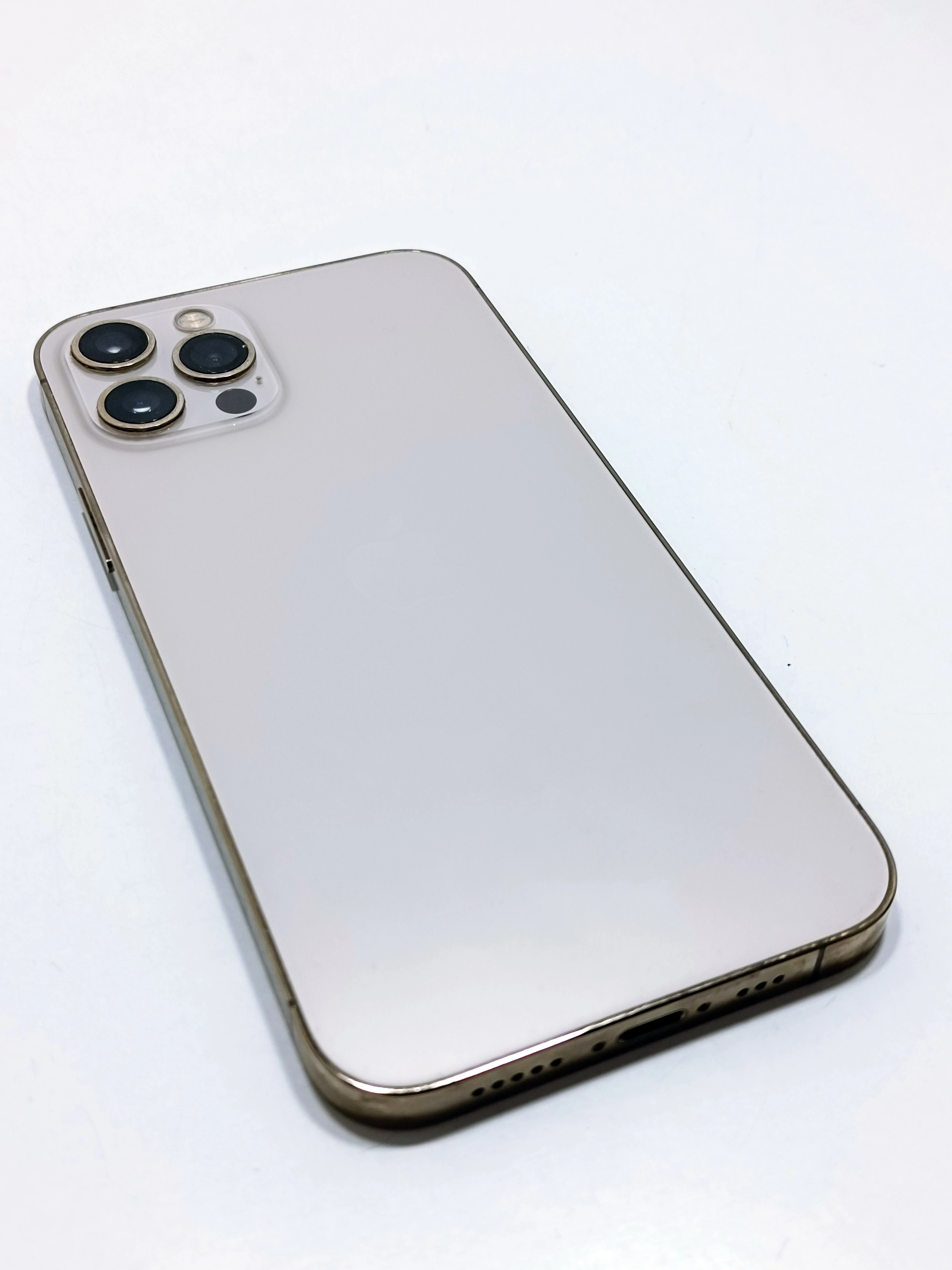 telefon-iphone-12-pro-gold-84bateria-128gb-wbudowana-pamiec-128-gb