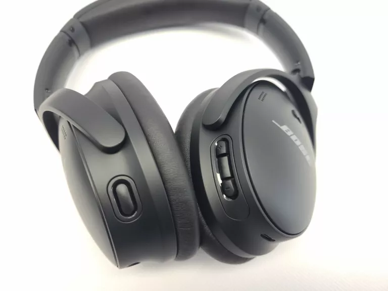 SŁUCHAWKI BEZPRZEWODOWE BOSE QUIETCOMFORT 45 CZARNE