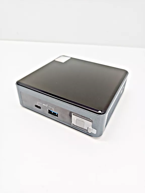 KOMPUTER PRZENOSNY INTEL  NUC10FNK+PUDEŁKO