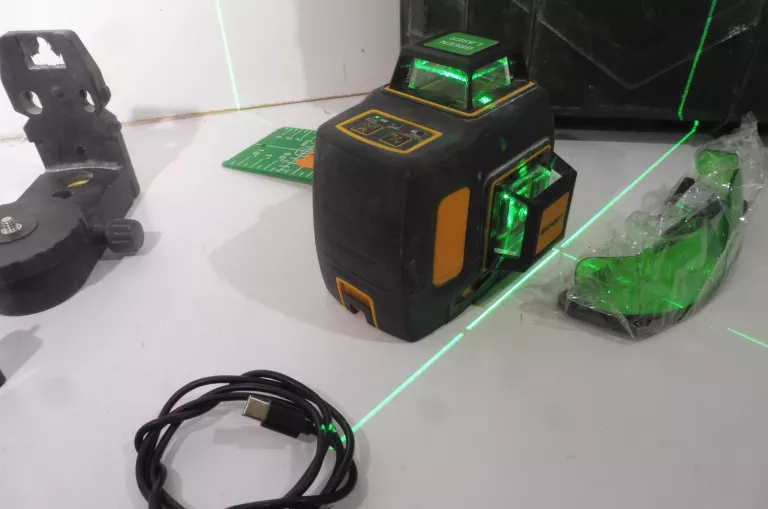 LASER KRZYŻOWY SMART 365 WALIZKA SM-06-03040G
