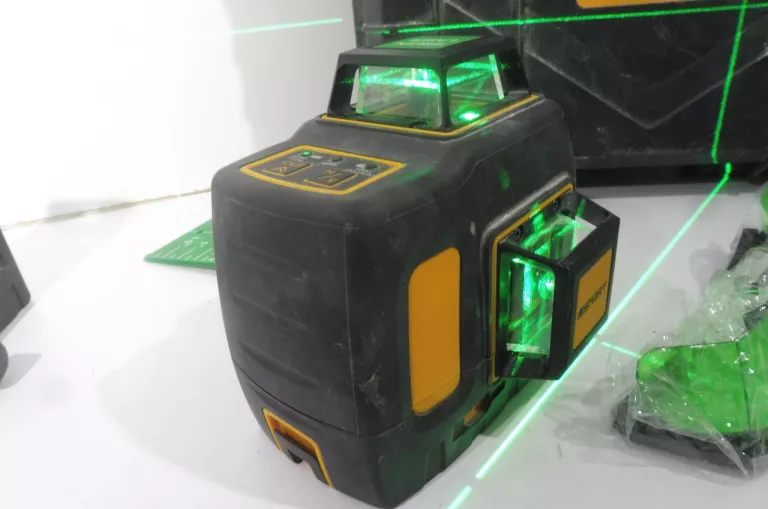 LASER KRZYŻOWY SMART 365 WALIZKA SM-06-03040G